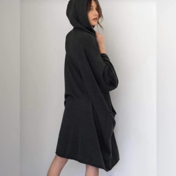 Lunya Cozy Cotton Silk Oversized Hooded Open Long Cardigan in Charcoal - Picture 4 of 13